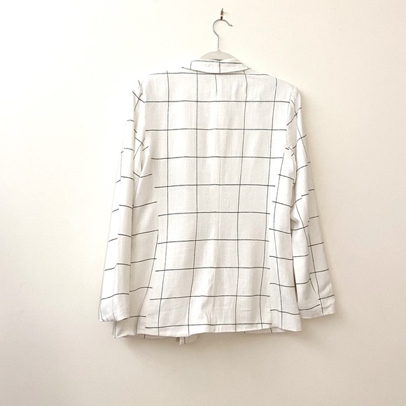 DOTTI - Linen Blend Blazer - Picture 2 of 3